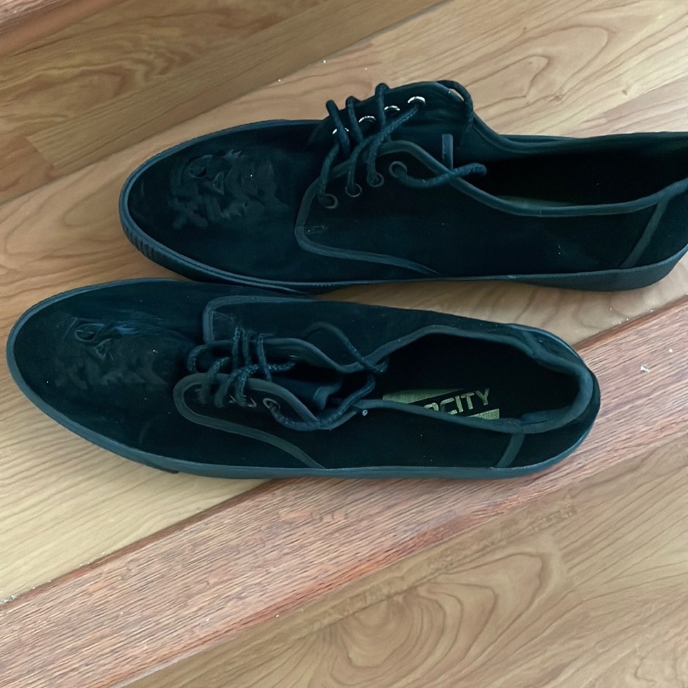 Mens black Velocity everyday wear , new , size 11
